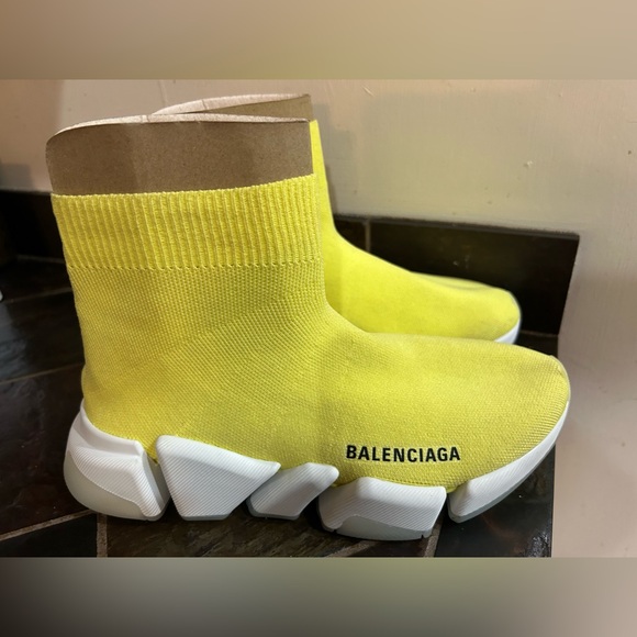 BALENCIAGA
Speed Trainer 2.0 Sock Sneakers
Size:  - 6 - Picture 6 of 9